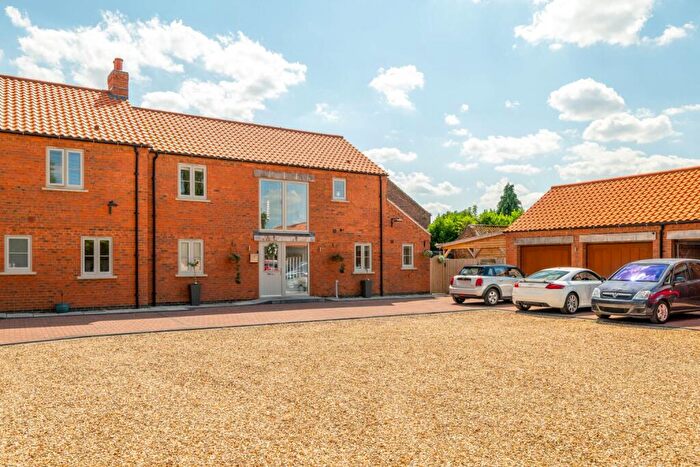 3 Bedroom Semi-Detached House For Sale In St. Peters Court, Newton-On-Trent, Lincoln, Lincolnshire, LN1