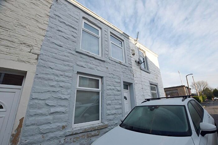 3 Bedroom Terraced House To Rent In Green Street, Burnley, Lancashire, BB12