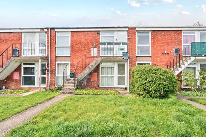2 Bedroom Flat For Sale In Cutteslowe, North Oxford, OX2