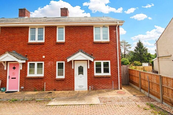 2 Bedroom End Of Terrace House For Sale In Wishford Road, Wilton, SP2