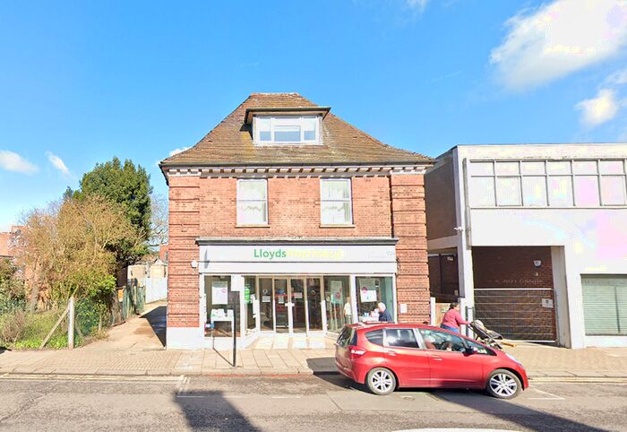 2 Bedroom Flat To Rent In Electric House, Station Road, Chingford, London, E4