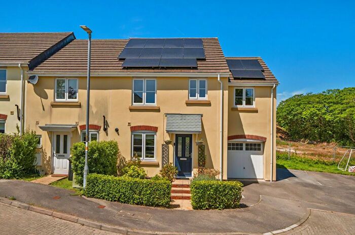 4 Bedroom End Terrace House For Sale In Plover Avenue, Helston, Cornwall, TR13