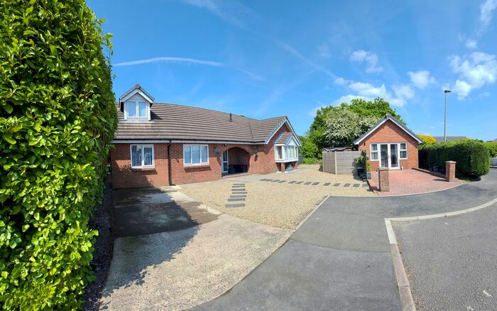 5 Bedroom Detached Bungalow For Sale In Sheffield Drive, Milford Haven, Pembrokeshire, SA73