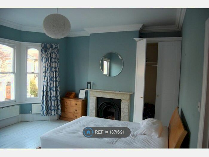 4 Bedroom Terraced House To Rent In Dalberg Road, London, SW2