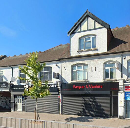 2 Bedroom Flat To Rent In Woodford Avenue, Gants Hill IG2