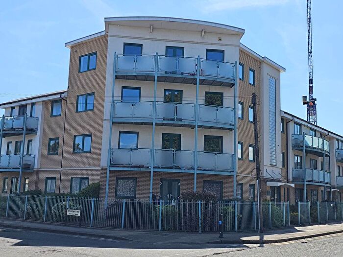 2 Bedroom Flat To Rent In Imperial Drive, Harrow, HA2
