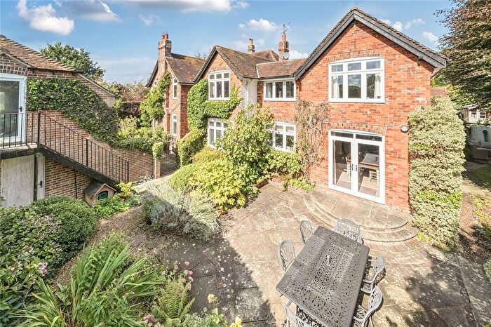 5 Bedroom Detached House For Sale In Leaze Road, Marlborough, Wiltshire, SN8