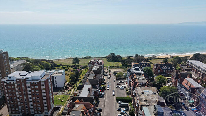 2 Bedroom Apartment For Sale In Hawthorne Court B, West Cliff Road, Bournemouth, BH2