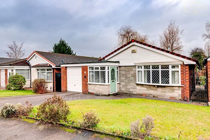 3 Bedroom Bungalow For Sale In Longsight Lane, Harwood, Bolton, BL2