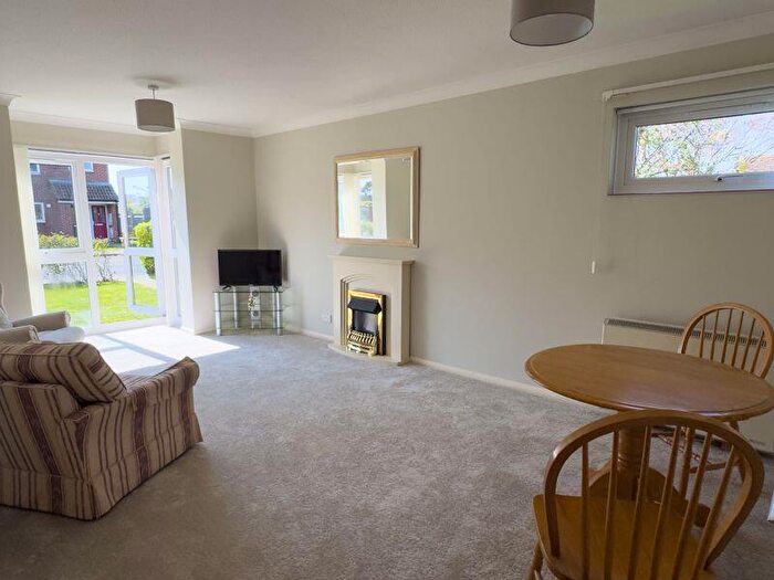 1 Bedroom Flat For Sale In Meadow Court, Felpham, PO22