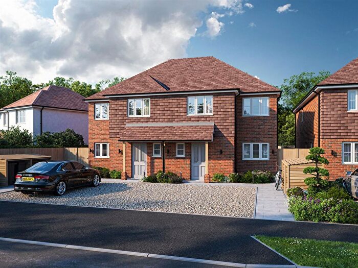 3 Bedroom Semi-Detached House For Sale In Fairfield Avenue, Horley, RH6