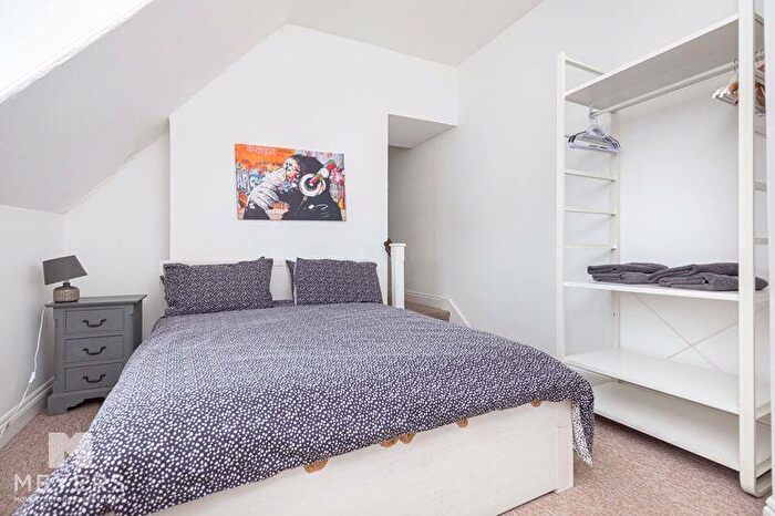 1 Bedroom Apartment To Rent In West Bay, West Cliff Gardens, Bournemouth, BH2