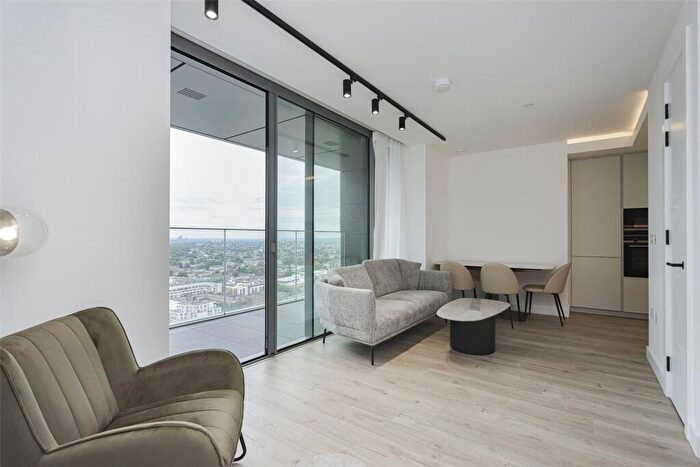 1 Bedroom Apartment For Sale In Bollinder Place, Old Street, EC1V
