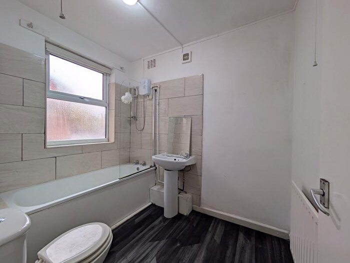 1 Bedroom Semi-Detached House To Rent In Incredible Shared-Home On Gregory Boulevard, NG7