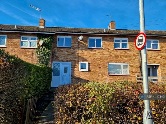 3 Bedroom Terraced House To Rent In Broad Oak Way, Stevenage, SG2