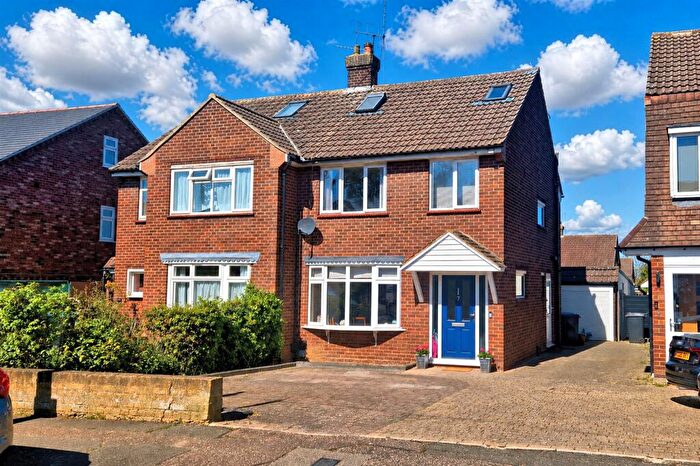 4 Bedroom Semi-Detached House For Sale In Woodberry Down, Epping, CM16