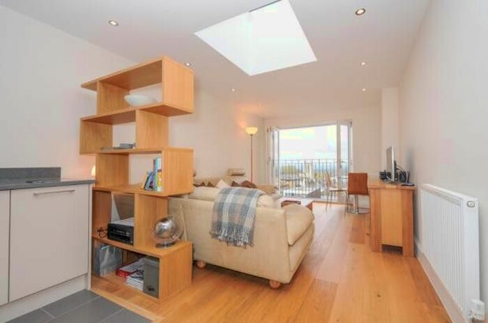 1 Bedroom Flat To Rent In Cooper's Yard, London, SE19