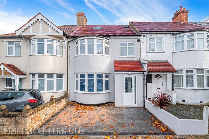 4 Bedroom House To Rent In Belmont Avenue, New Malden, KT3