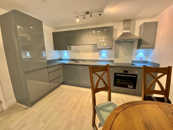 2 Bedroom Flat To Rent In St Lukes Road, Birmingham, B5