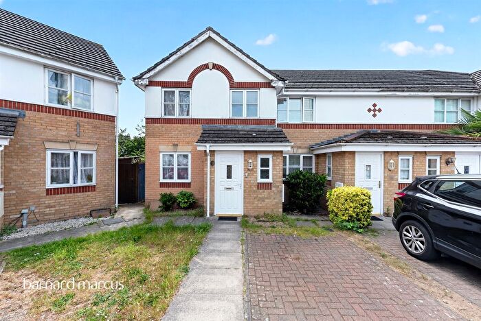 3 Bedroom End Of Terrace House For Sale In Highfield Road, Feltham, TW13