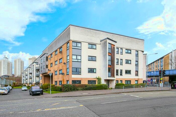 2 Bedroom Flat To Rent In Kilmarnock Road, Shawlands, Glasgow, G43