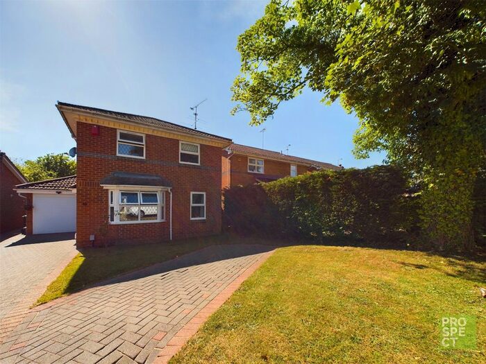 4 Bedroom Detached House To Rent In Oldwood Chase, Farnborough, Hampshire, GU14