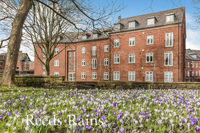 2 Bedroom Apartment For Sale In Eastgate, Macclesfield, Cheshire, SK10