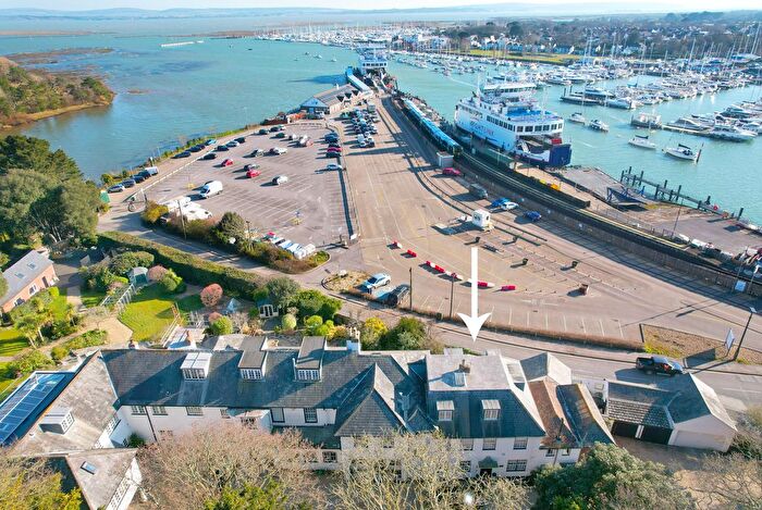 4 Bedroom Terraced House For Sale In Undershore Road, Lymington, Hampshire, SO41