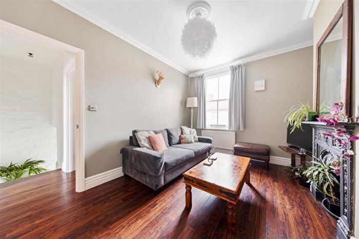 2 Bedroom Apartment To Rent In Brighton Avenue, Walthamstow, E17