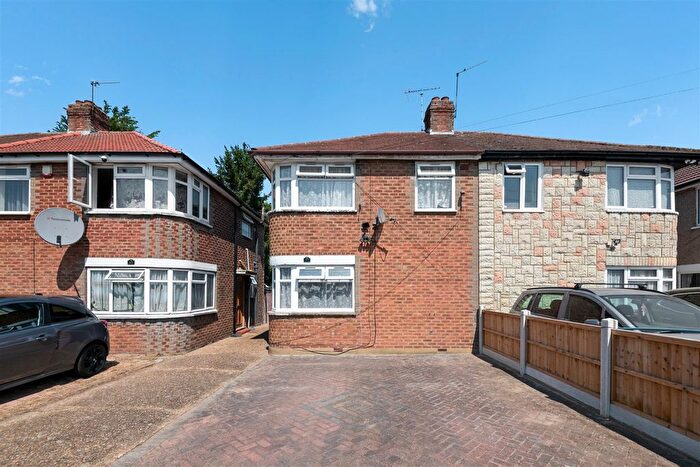 2 Bedroom Semi-Detached House For Sale In Chaucer Avenue, Hayes, UB4