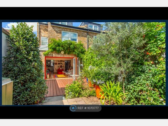 4 Bedroom End Of Terrace House To Rent In Effra Parade, London SW2