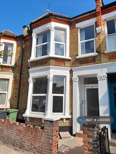 2 Bedroom Flat To Rent In Aspinall Road, London, SE4