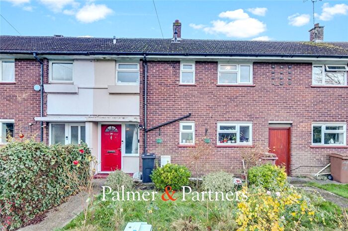 3 Bedroom Terraced House For Sale In Hillary Close, Old Springfield, Chelmsford, Essex, CM1