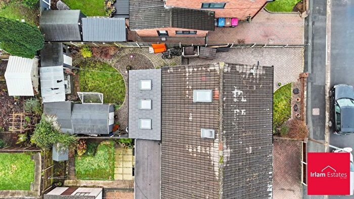 3 Bedroom Semi Detached House For Sale In Broadway, Irlam, M44