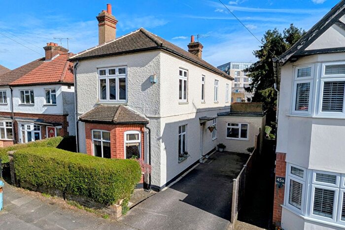 4 Bedroom Detached House For Sale In Park Road, Boxmoor, HP1