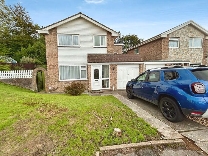4 Bedroom Link Detached House For Sale In St. Illtyds Close, Baglan, SA12