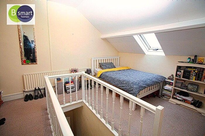 3 Bedroom Terraced House For Sale In North Cliff Road, Conisbrough, DN12