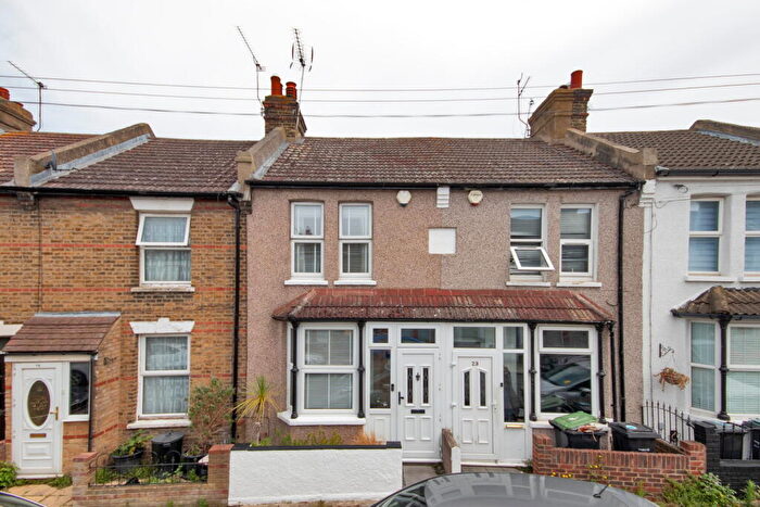 3 Bedroom Terraced House For Sale In Alfred Road, Gravesend, Kent, DA11