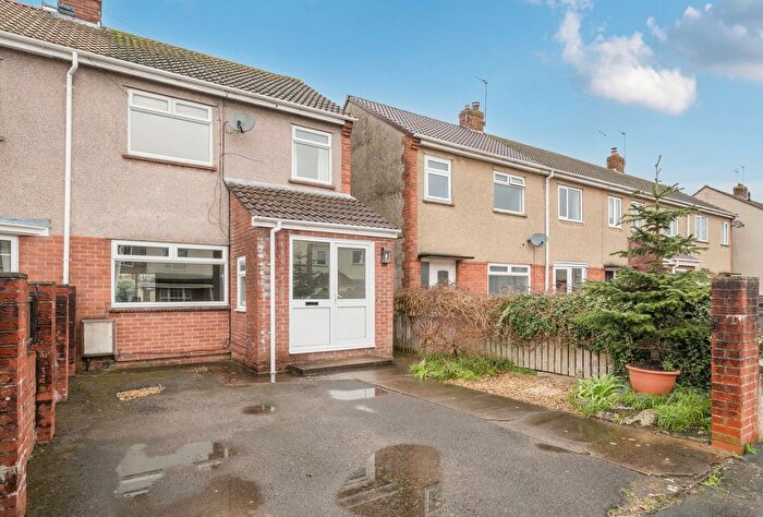 3 Bedroom End Terrace House For Sale In Watermore Close, Frampton Cotterell, South, Gloucestershire, BS36