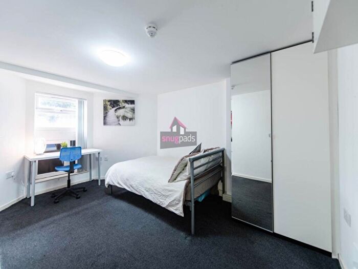 Studio To Rent In Gildabrook Road, Salford, M30