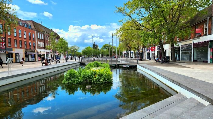 Studio To Rent In The Parade, High Street, Watford, WD17