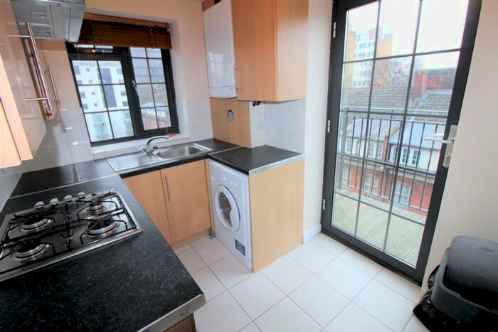 4 Bedroom Flat To Rent In Grafton Place, Euston, NW1