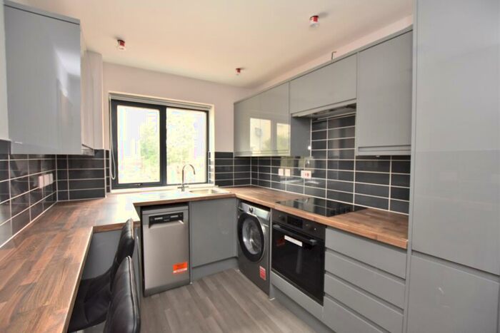 4 Bedroom Detached House To Rent In Gibson Road, Cotham, BS6
