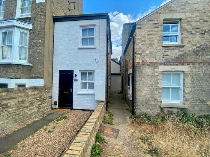1 Bedroom Flat To Rent In Halifax Road, Cambridge, CB4