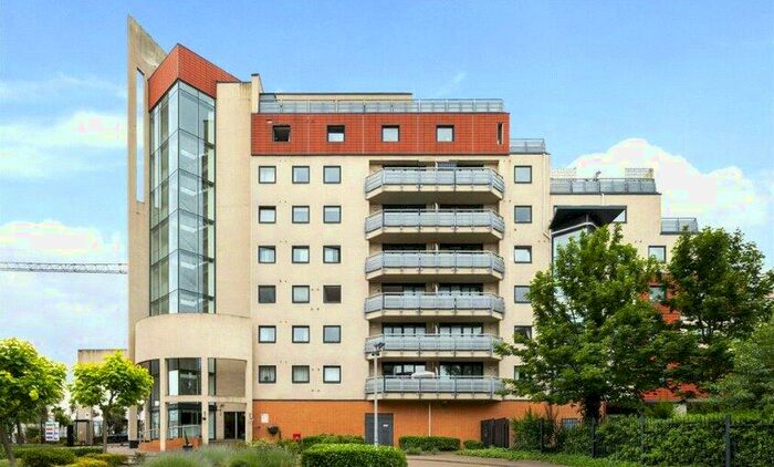 2 Bedroom Flat To Rent In Tradewinds, Wards Wharf Approach, E16