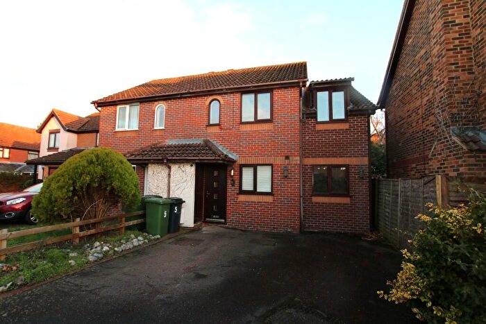 3 Bedroom Semi Detached House To Rent In Worcester Way, Attleborough, Norfolk, NR17