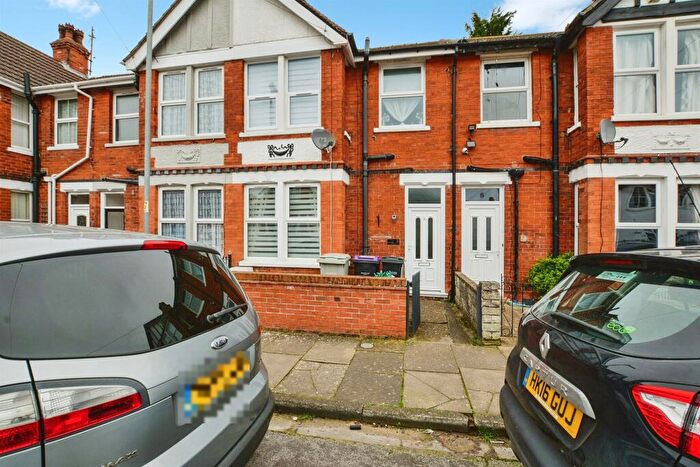 3 Bedroom Terraced House For Sale In Clifton Grove, Skegness, PE25