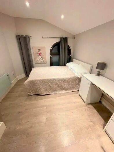 Studio To Rent In Lithos Road, London, NW3