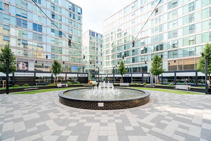1 Bedroom Flat For Sale In Chelsea House, Witan Gate East, Milton Keynes, MK9