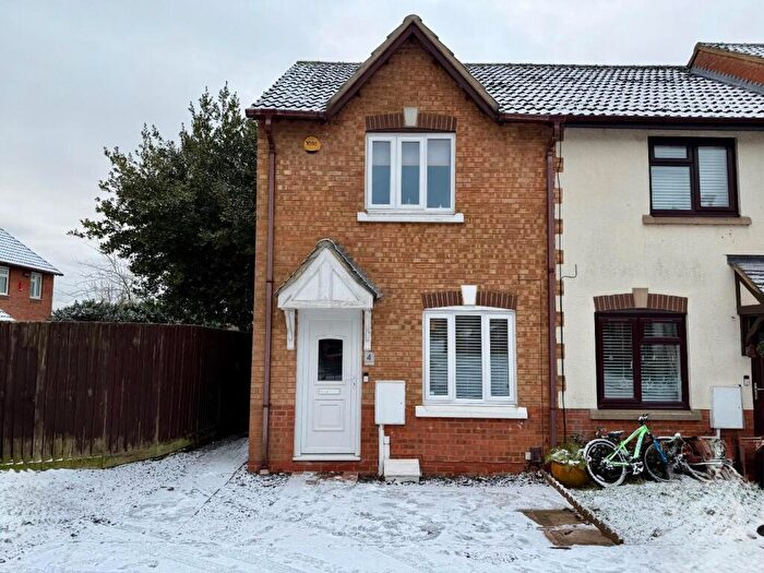 2 Bedroom End Of Terrace House For Sale In Kingsmead, Kingsthorpe, Northampton, NN2